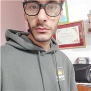 Insegnante di scienze naturali offre la sua conoscenza e il suo interesse per lezioni private